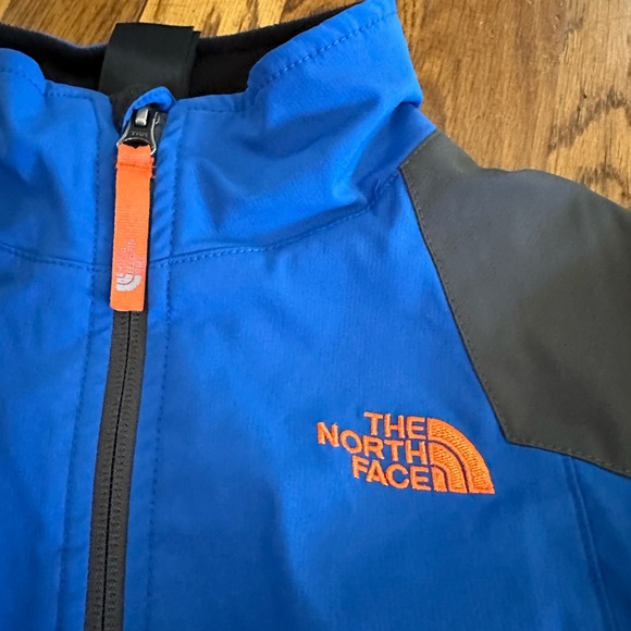 The North Face YLG Jacket - Picture 2 of 6